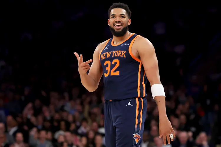 包含唐斯惊艳全场，冲击季后赛助攻爆棚，勇士逆转取胜！的词条