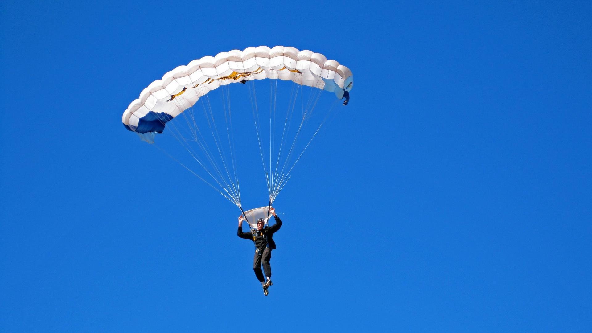 奥斯梅恩复出首秀出彩，纽约尼克斯主场鏖战菲尼克斯太阳，豪取4连胜的简单介绍
